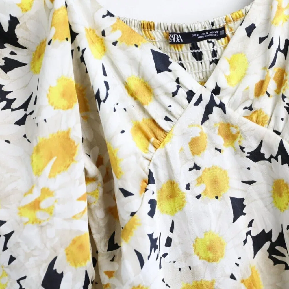 Zara Daisy Floral Print Puff Sleeve Top Shirt Size M
